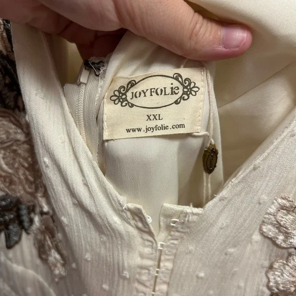 Joyfolie Cream Maxi Dress with Floral Accents - Picture 7 of 8